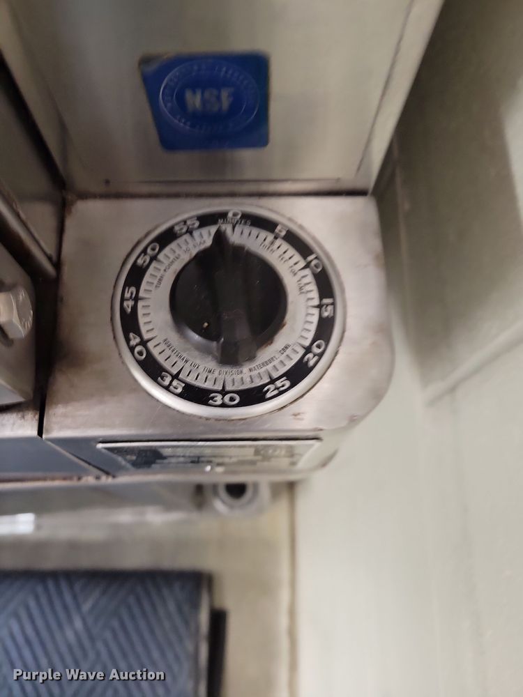 image for item LC9414 Blodgett EF111  oven