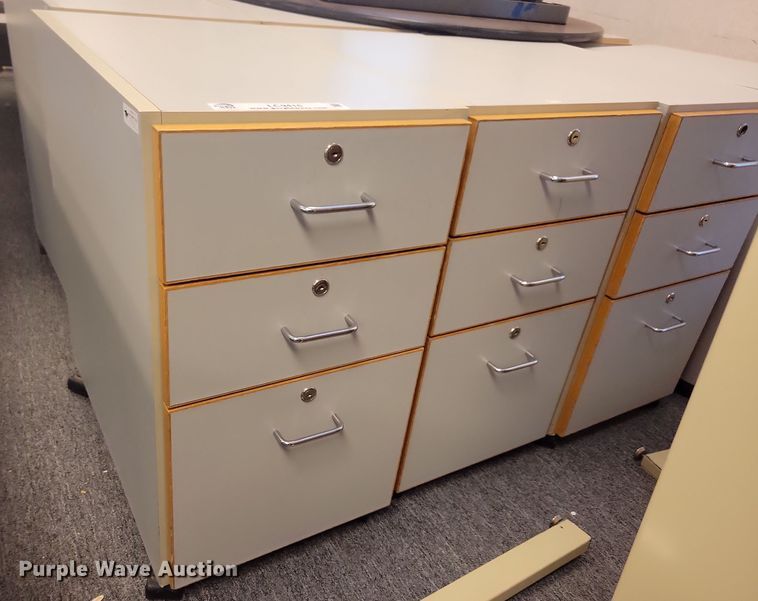 image for item LC9416 (4) cabinets