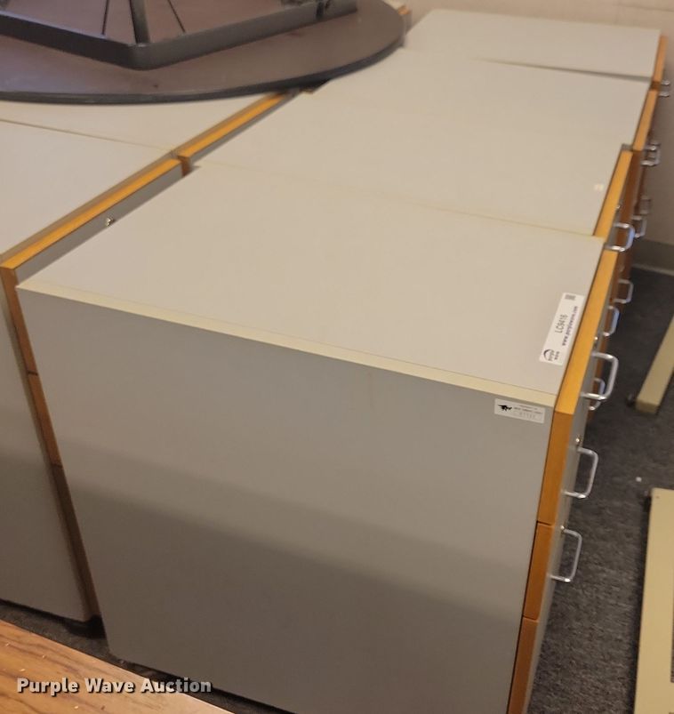 image for item LC9416 (4) cabinets