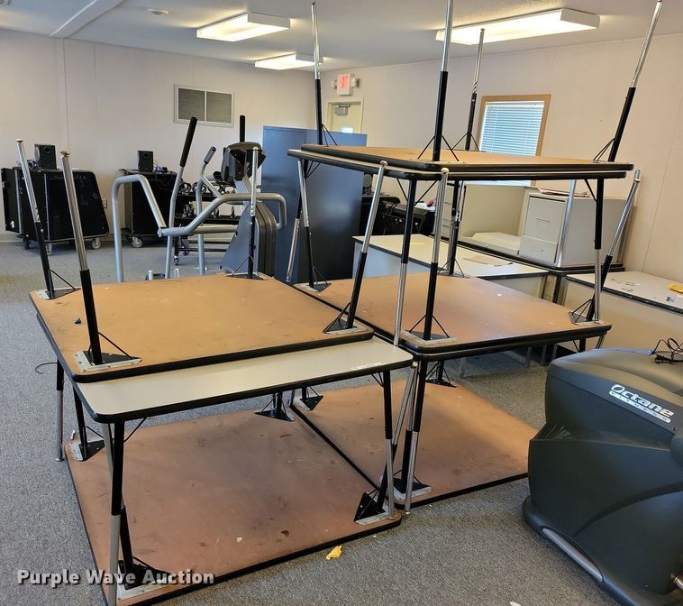 image for item LC9418 (8) tables