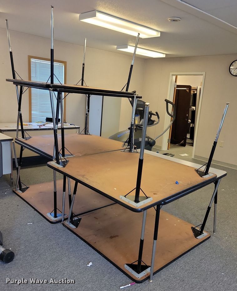 image for item LC9418 (8) tables