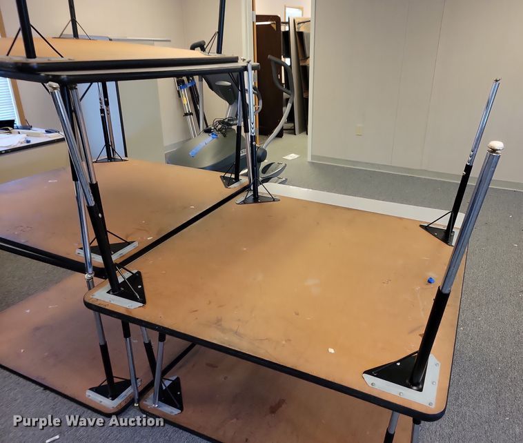 image for item LC9418 (8) tables