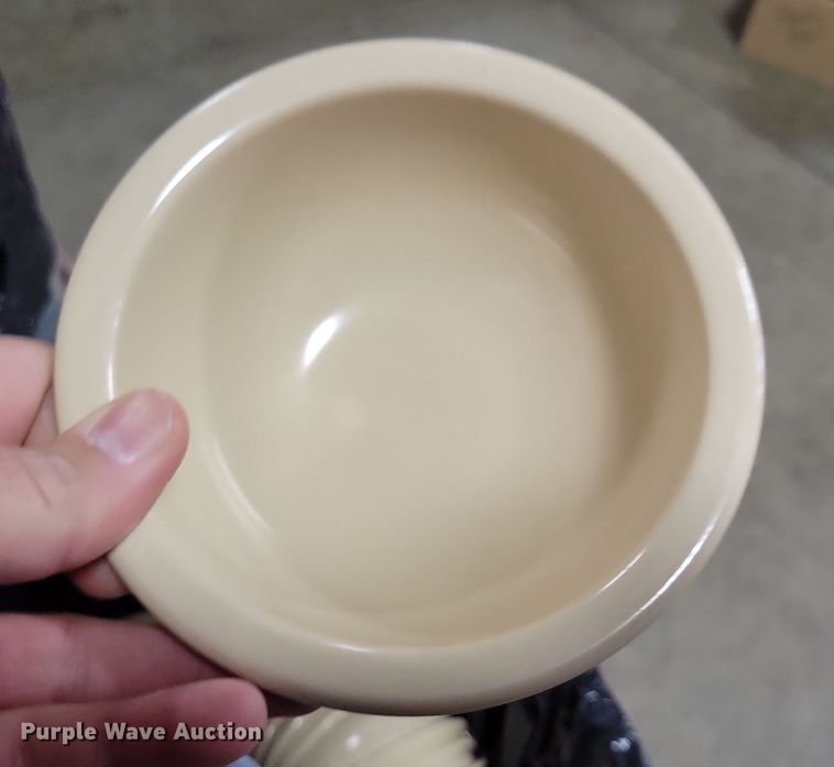 image for item LC9429 (4) bins of bowls