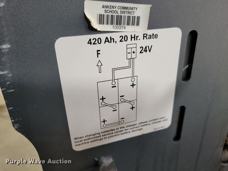 image for item LC9436 Nilfisk ES4000  carpet extractor