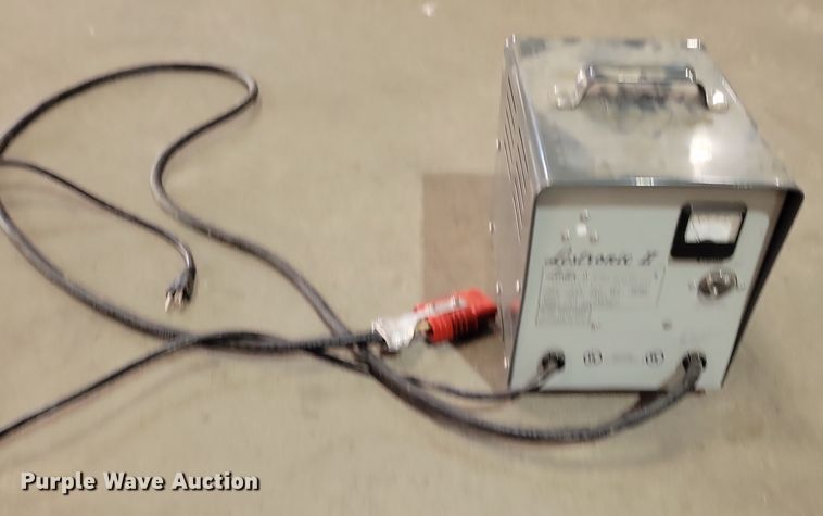 image for item LC9436 Nilfisk ES4000  carpet extractor