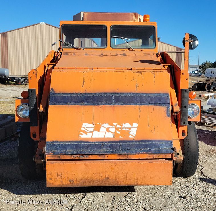 image for item LC9465 Elgin Pelican  sweeper