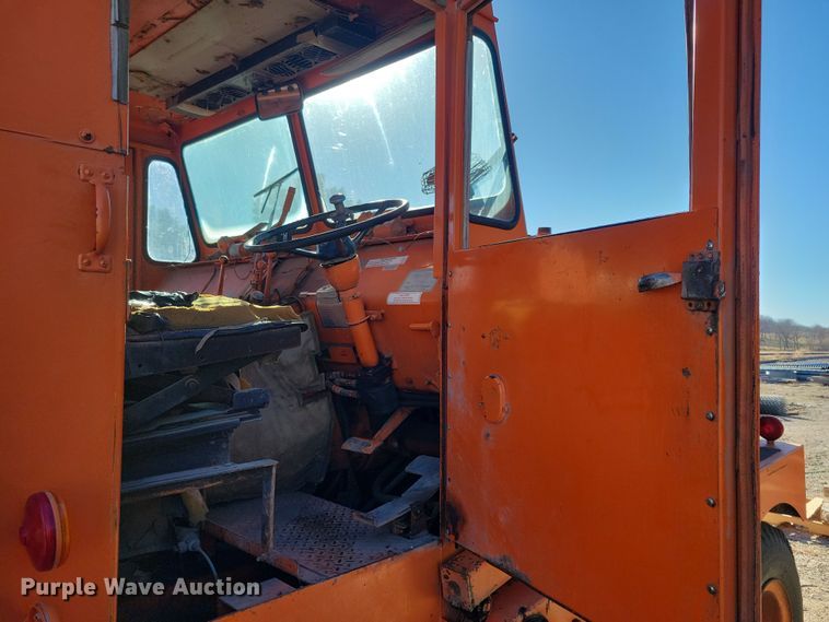 image for item LC9465 Elgin Pelican  sweeper