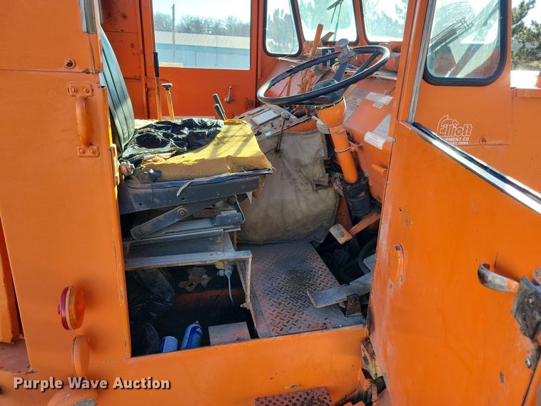 image for item LC9465 Elgin Pelican  sweeper