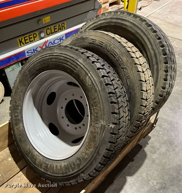 image for item LD9290 (3) tires