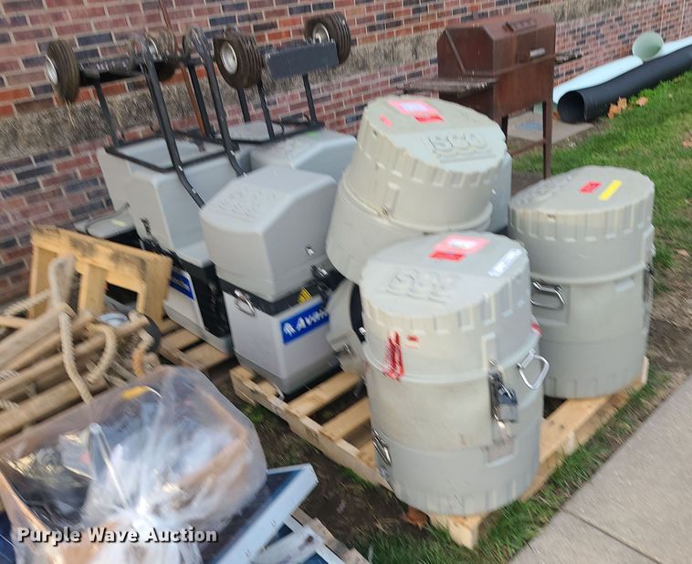 image for item LJ9412 Lab equipment