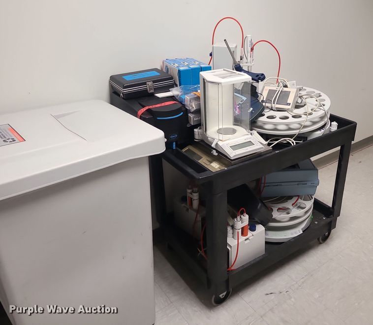 image for item LJ9412 Lab equipment