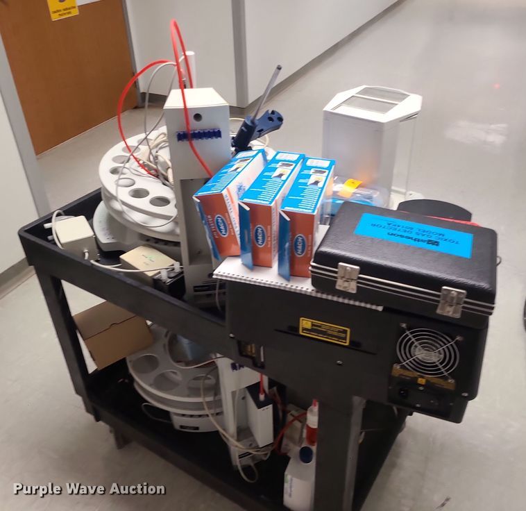 image for item LJ9412 Lab equipment