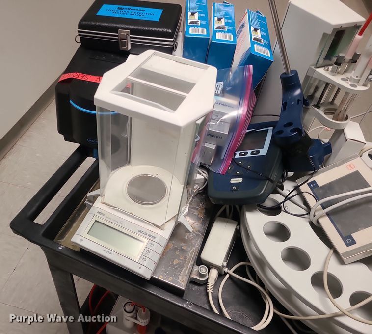 image for item LJ9412 Lab equipment