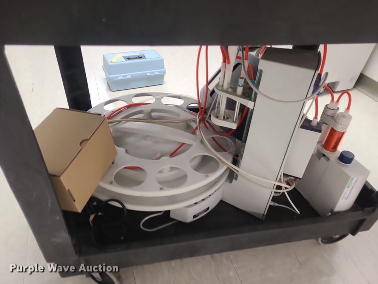 image for item LJ9412 Lab equipment