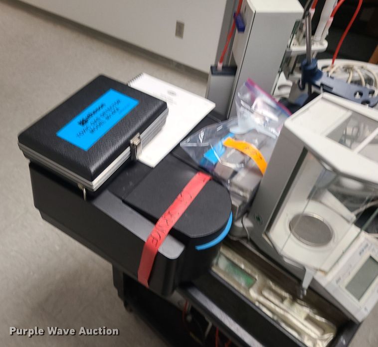 image for item LJ9412 Lab equipment