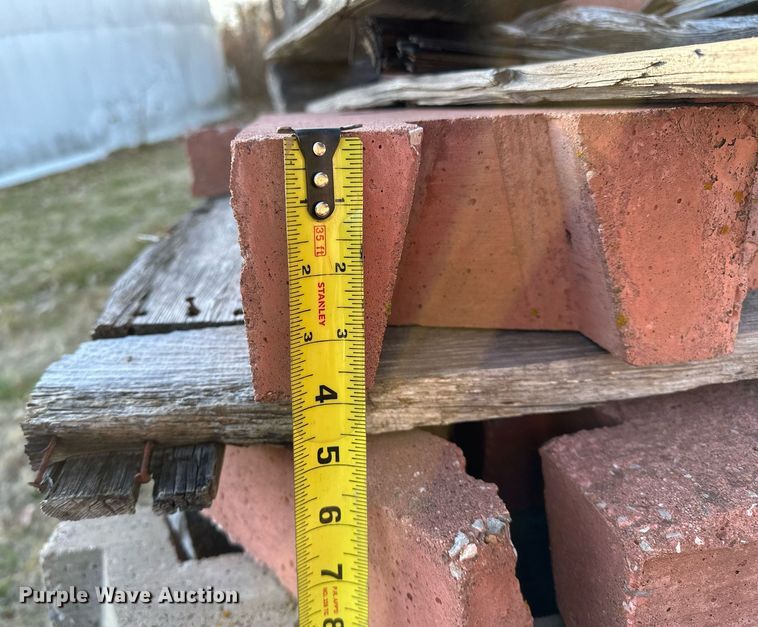 image for item LK9656 Approximately (80) bricks