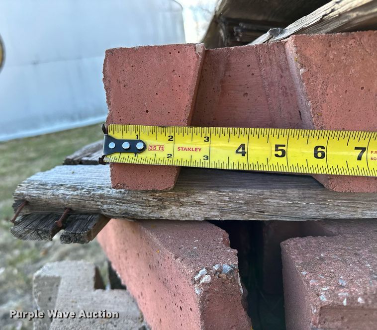 image for item LK9656 Approximately (80) bricks