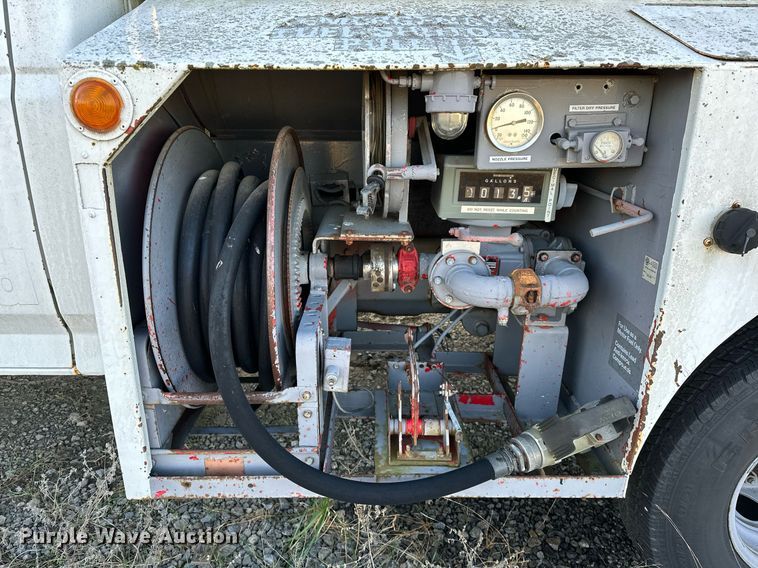 image for item LK9668 1989 Ford F450 Super Duty  fuel truck