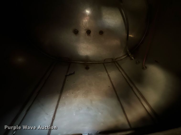 image for item LK9668 1989 Ford F450 Super Duty  fuel truck