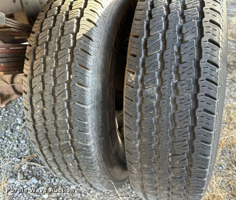 image for item LK9668 1989 Ford F450 Super Duty  fuel truck