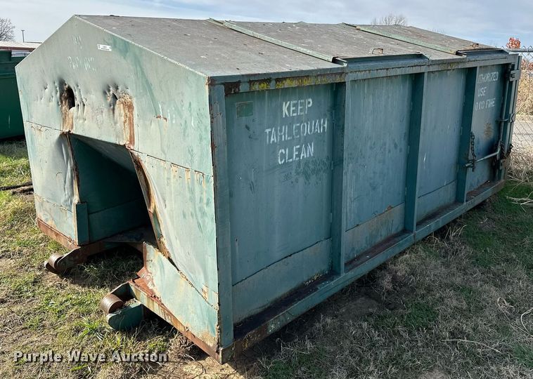 image for item LK9674 Roll-off dumpster