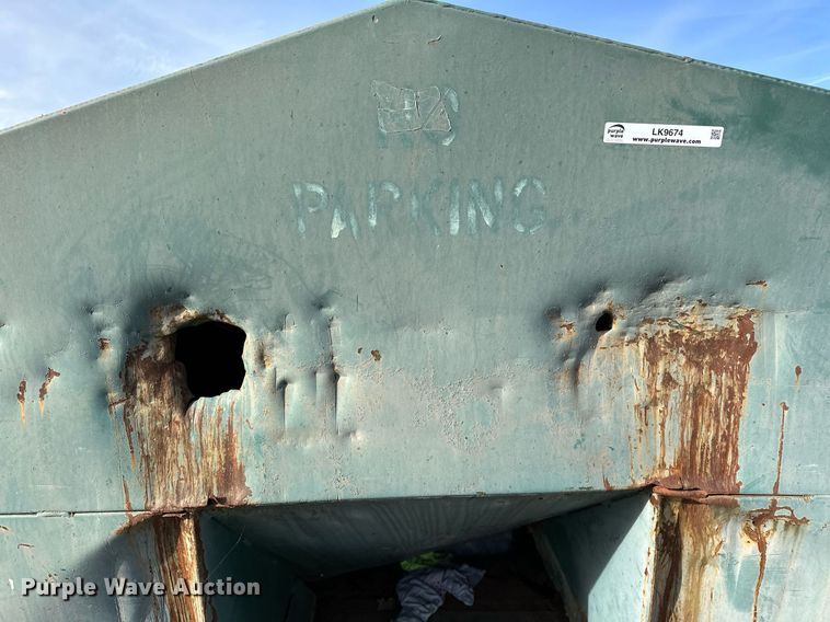 image for item LK9674 Roll-off dumpster