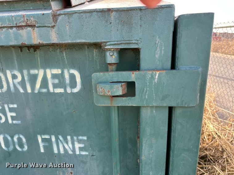 image for item LK9674 Roll-off dumpster