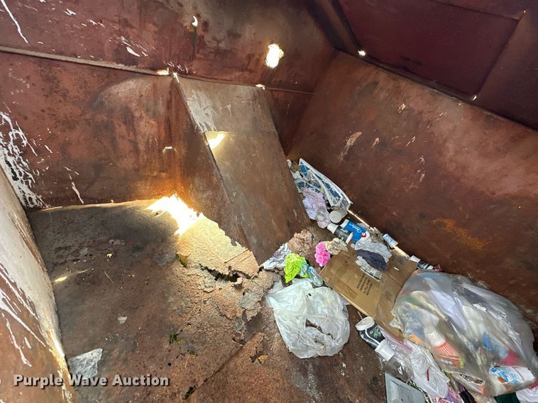 image for item LK9674 Roll-off dumpster