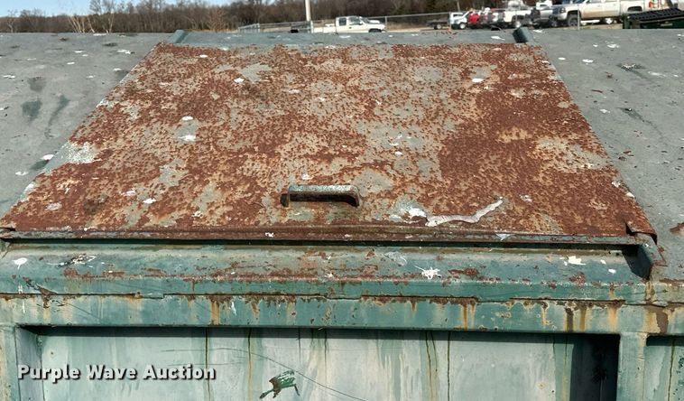 image for item LK9674 Roll-off dumpster