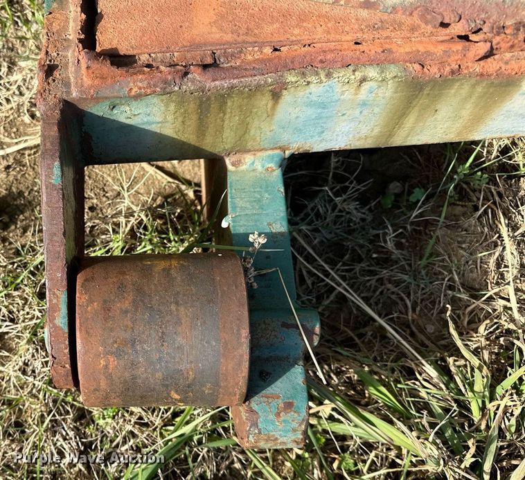 image for item LK9674 Roll-off dumpster