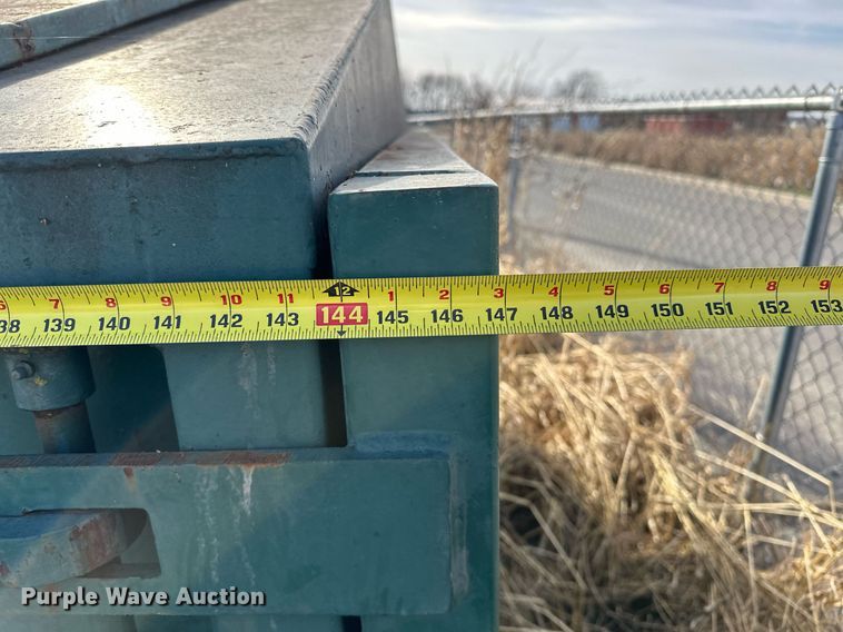 image for item LK9674 Roll-off dumpster