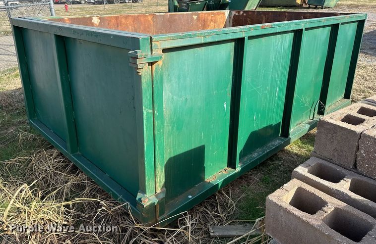 image for item LK9675 Roll-off dumpster