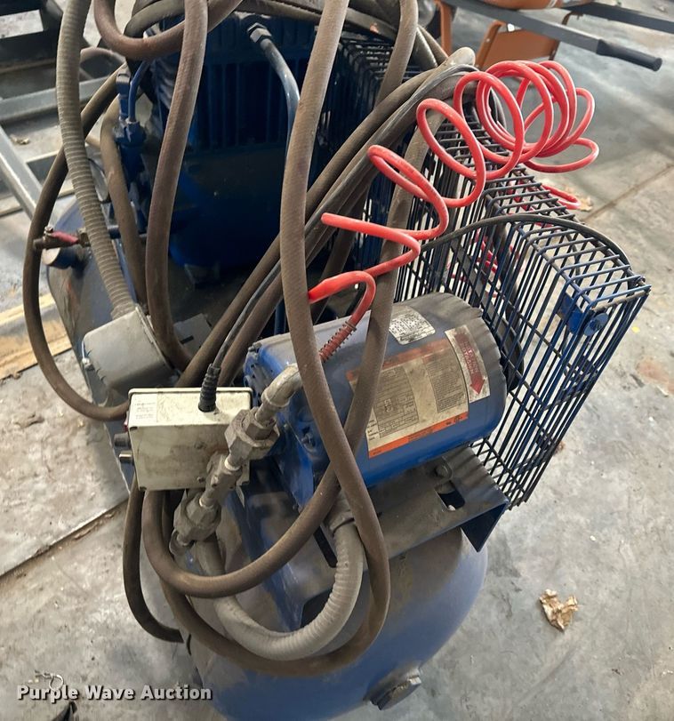 image for item LO9294 Quincy QRO1003S00112  air compressor