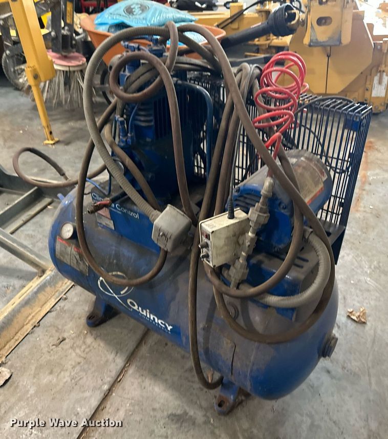 image for item LO9294 Quincy QRO1003S00112  air compressor
