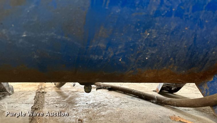 image for item LO9294 Quincy QRO1003S00112  air compressor