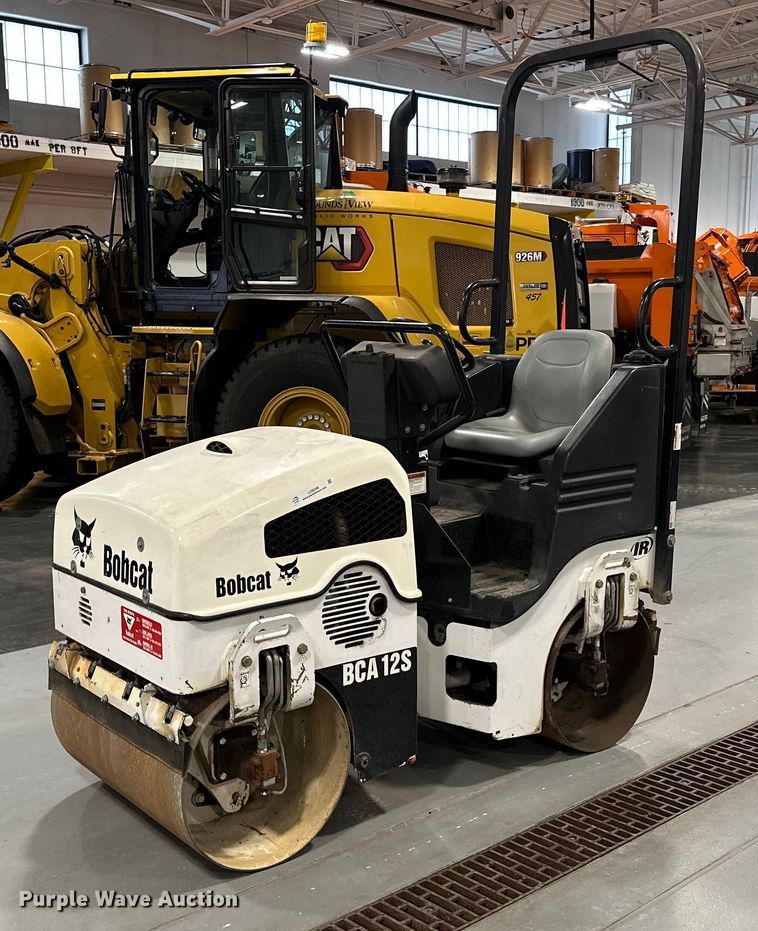 image for item LO9296 2003 Bobcat BCA12S  double drum vibratory roller