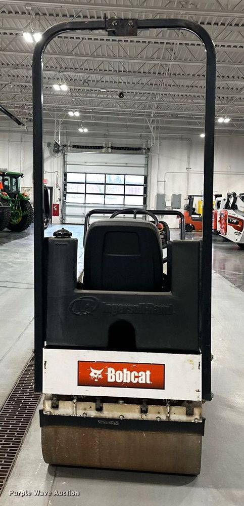 image for item LO9296 2003 Bobcat BCA12S  double drum vibratory roller