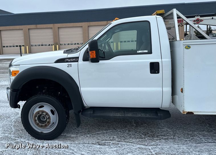 image for item LO9420 2011 Ford F450 Super Duty  utility / service truck