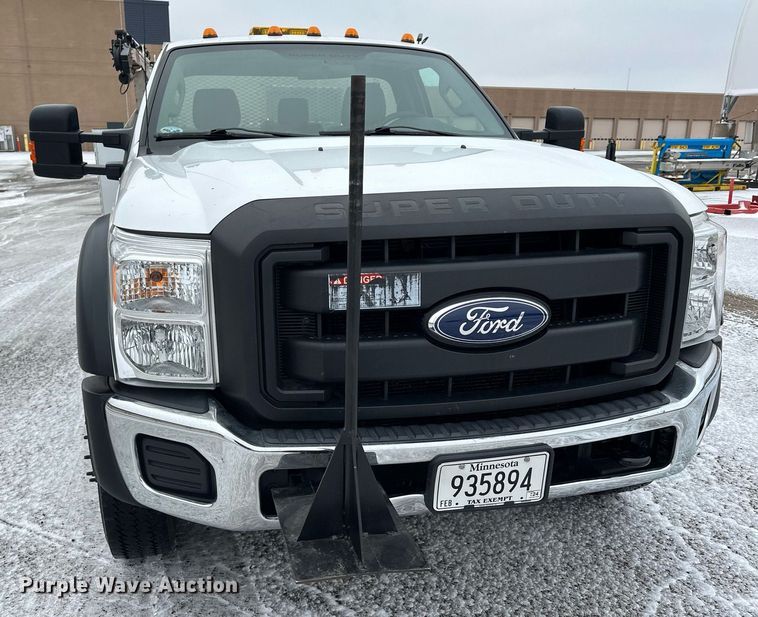 image for item LO9420 2011 Ford F450 Super Duty  utility / service truck