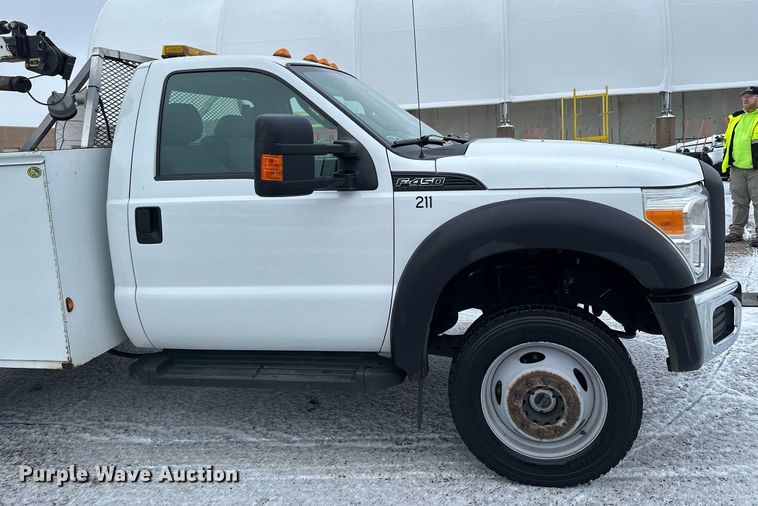 image for item LO9420 2011 Ford F450 Super Duty  utility / service truck
