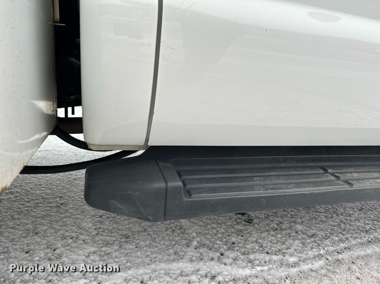 image for item LO9420 2011 Ford F450 Super Duty  utility / service truck