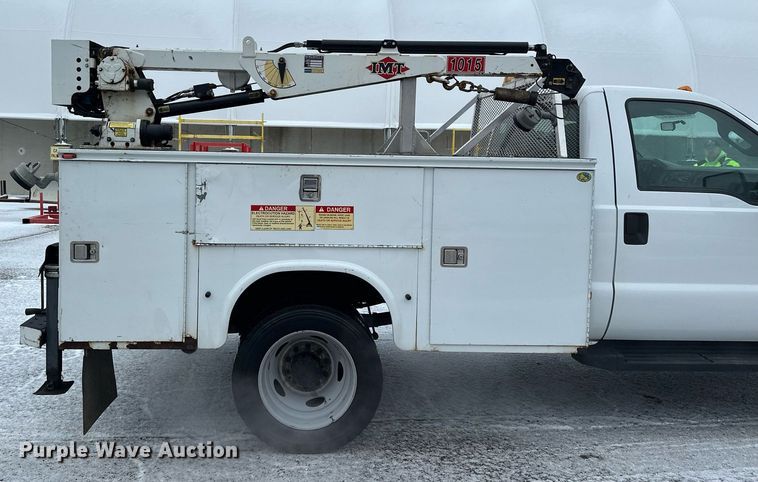 image for item LO9420 2011 Ford F450 Super Duty  utility / service truck