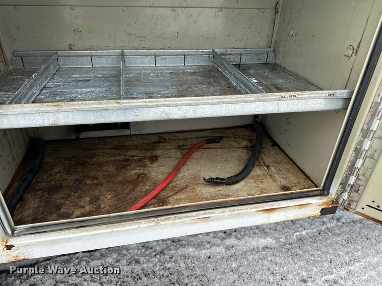 image for item LO9420 2011 Ford F450 Super Duty  utility / service truck