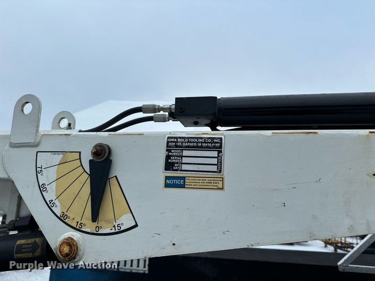 image for item LO9420 2011 Ford F450 Super Duty  utility / service truck