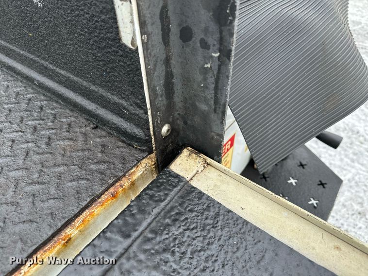 image for item LO9420 2011 Ford F450 Super Duty  utility / service truck