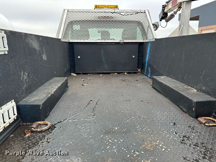 image for item LO9420 2011 Ford F450 Super Duty  utility / service truck