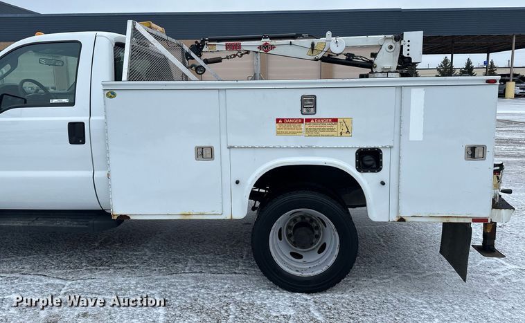 image for item LO9420 2011 Ford F450 Super Duty  utility / service truck