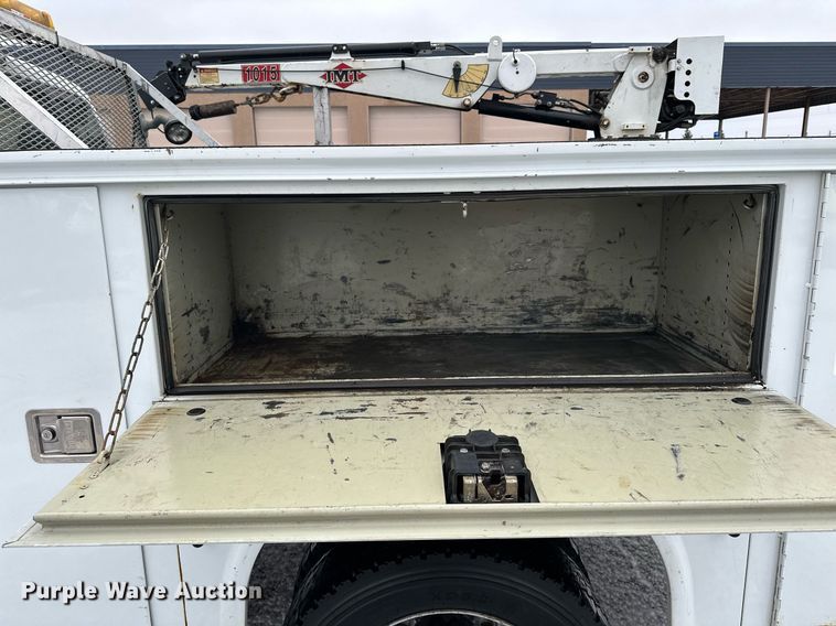 image for item LO9420 2011 Ford F450 Super Duty  utility / service truck