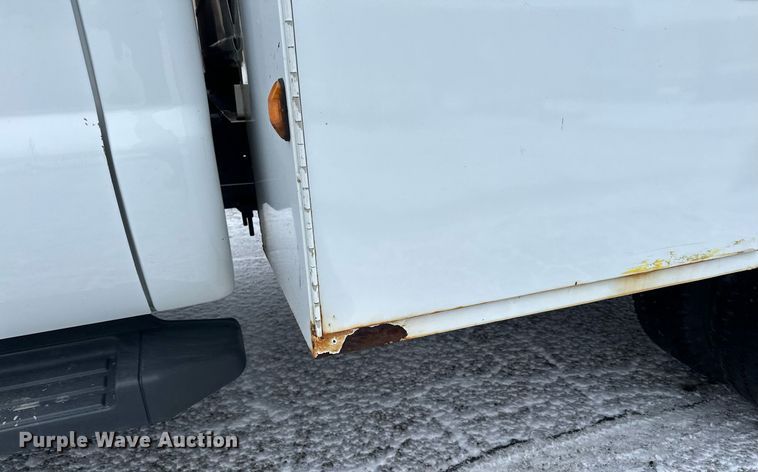 image for item LO9420 2011 Ford F450 Super Duty  utility / service truck