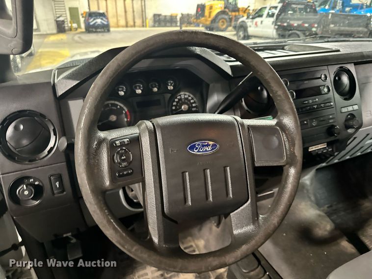 image for item LO9420 2011 Ford F450 Super Duty  utility / service truck